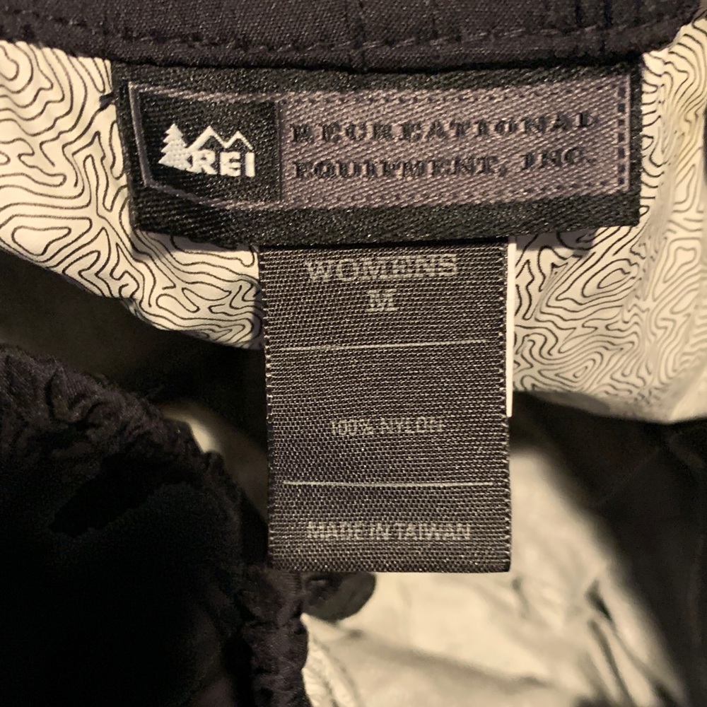 REI windbreaker pants. - Picture 4 of 4